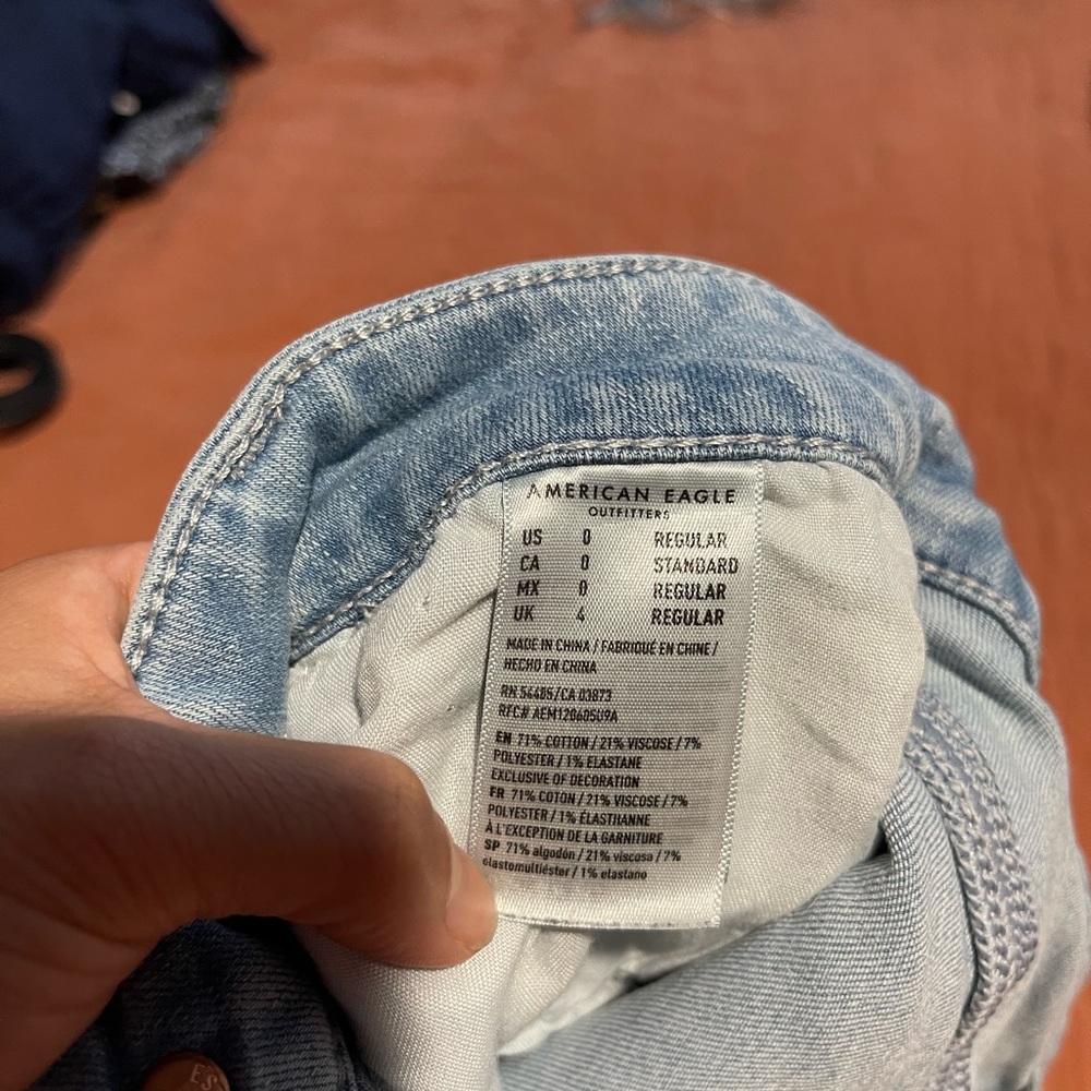 American eagle light wash jeans